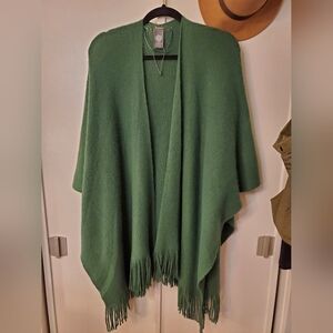 Vince Camuto Green Fringe Poncho - WOMANS ONE SIZE